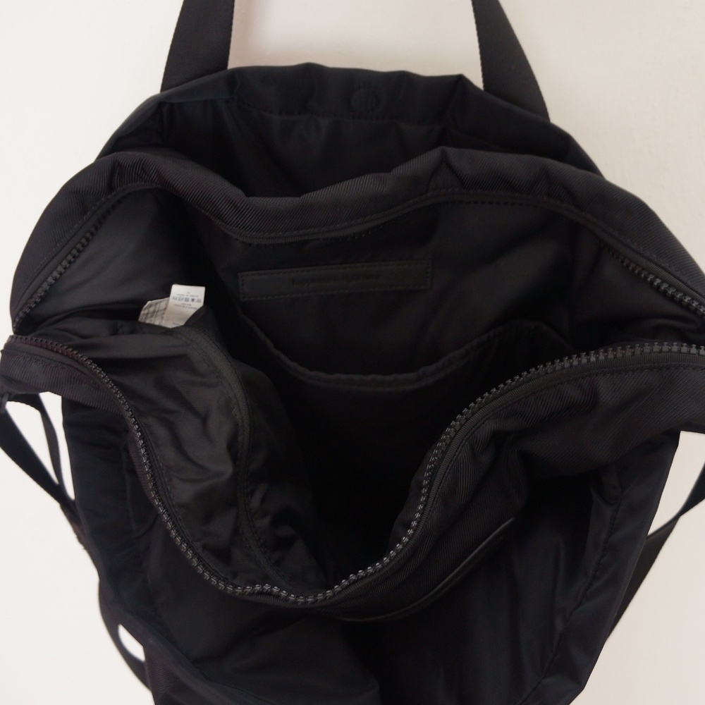 lululemon athletica Black Convertible Tote Crossbody Bag - Picture 3 of 8
